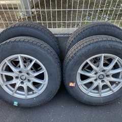 スタッドレス　タイヤ　215/65R16