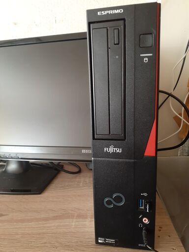 FUJITSU　デスクトップパソコン