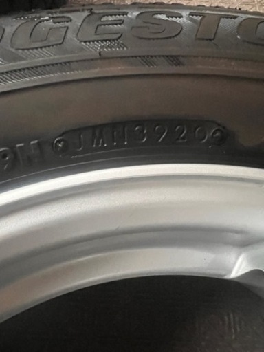 195/65R15ブリヂストンスタッドレスタイヤホイール