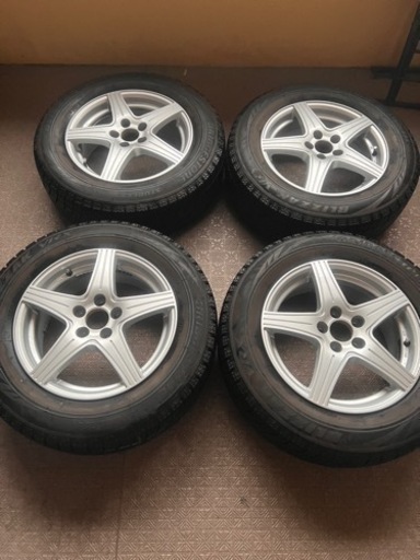 195/65R15ブリヂストンスタッドレスタイヤホイール