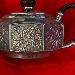 アンティーク　ブランド　シンガポール　ROYAL SELANGOR PEWTER  ティポットの画像