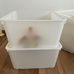 プラスチック収納ケース スタッキング 7個セット 衣装ケースの画像