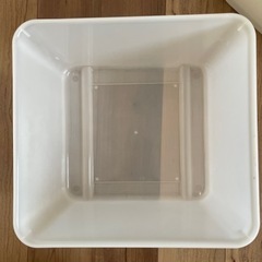 プラスチック収納ケース スタッキング 7個セット 衣装ケースの画像