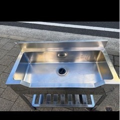 業務用シンク　ガス台　作業台　お譲り頂けませんか？
