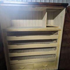 札幌発■レトロ■民芸調家具 3段引き出し箪笥 時代箪笥 和風 鉄製枠 和箪笥 タンス 収納家具 和室 着物箪笥 婚礼ダンス の画像