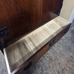 札幌発■レトロ■民芸調家具 3段引き出し箪笥 時代箪笥 和風 鉄製枠 和箪笥 タンス 収納家具 和室 着物箪笥 婚礼ダンス の画像