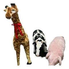 座れるぬいぐるみ　きりん　うし　ぶたの画像