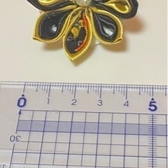 ハンドメイド　つまみ細工ヘアアクセの画像