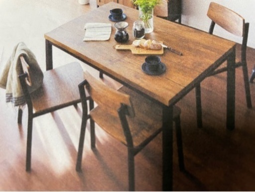 ダイニングテーブルセット　4人掛け