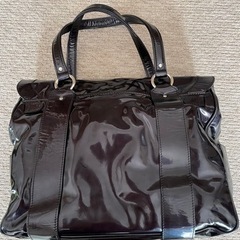 ジャックルコー　エナメルハンドバックの画像