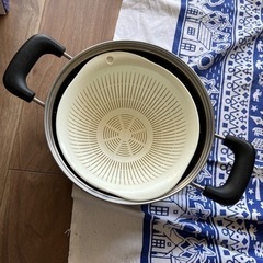 [お譲り先決定] IH・ガスコンロ対応 蓋付き鍋 (大)・ざる・ボウルなどの画像