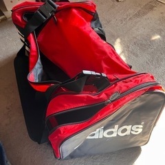 決まりました⭐︎旅行バッグ　adidasの画像