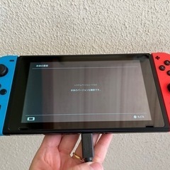 ※受付終了【ジャンク品】【充電しながらのプレー可能】ニンテンドースイッチの画像