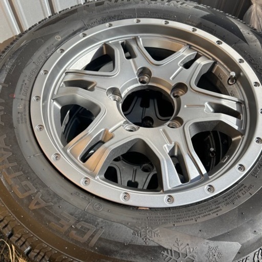 ジムニー　スタッドレスタイヤ