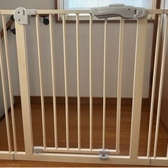 【お取引中】新品ベビーゲートの画像
