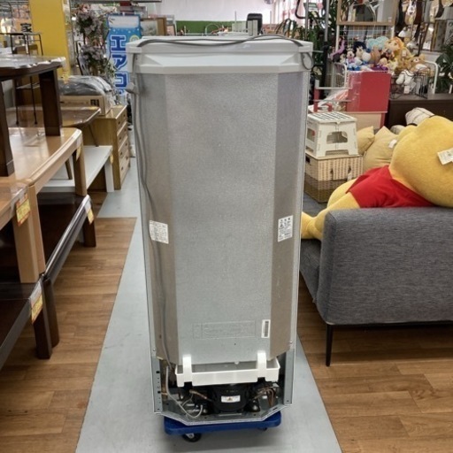 S235 ⭐ お買い得品♪ ユーイング 冷蔵庫 (140L) ⭐ 動作確認済 ⭐ クリーニング済