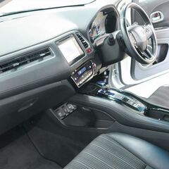 【直進安定性が高く加速の良い車！！】　内装質感の良い車！！