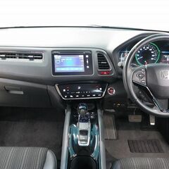 【直進安定性が高く加速の良い車！！】　内装質感の良い車！！の画像