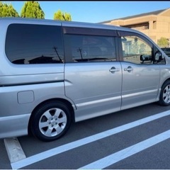 日産セレナの画像