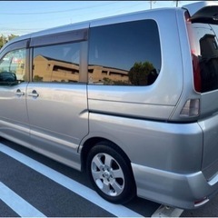 日産セレナの画像