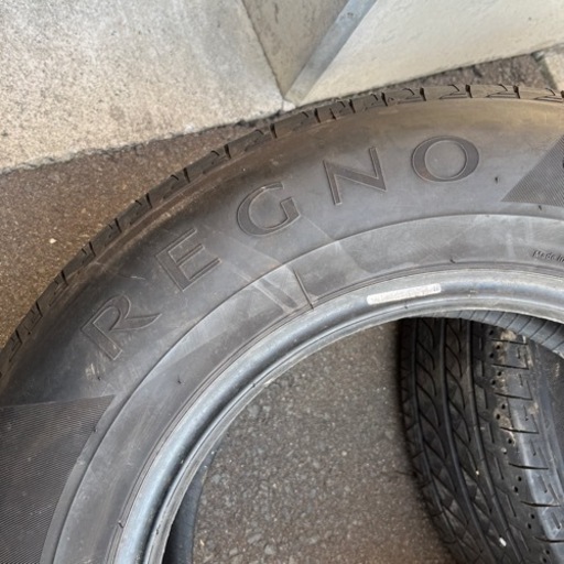 引き取り限定　BS 夏タイヤ　215/65R15 レグノ　2006年製