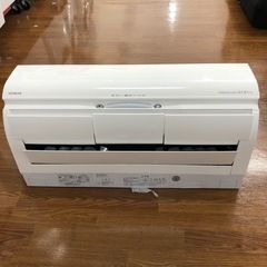 HITACHI 壁掛けエアコン　2021年製　18畳用　93,280円