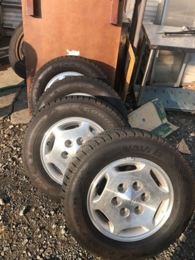 スタッドレスタイヤ4本