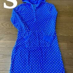 ユニクロ　フード付きワンピース　 Sサイズ