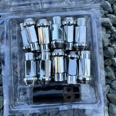 ホイールナット 貫通メッキ シルバー