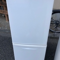 Panasonic冷蔵庫136 L配送相談してください。