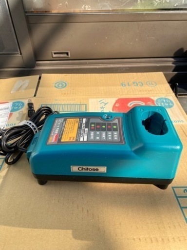 マキタ　DC1414 充電器