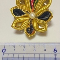 ハンドメイド　つまみ細工ヘアアクセの画像