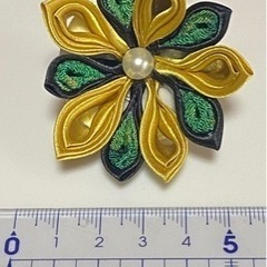 ハンドメイド　つまみ細工ヘアアクセの画像