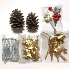 【新品】 大サイズ 松ぼっくり　クリスマス飾り　リース パーツ 花材 リボン パールピックの画像