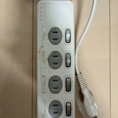 <引渡し決定>節電スイッチ付き4個口電源タップ