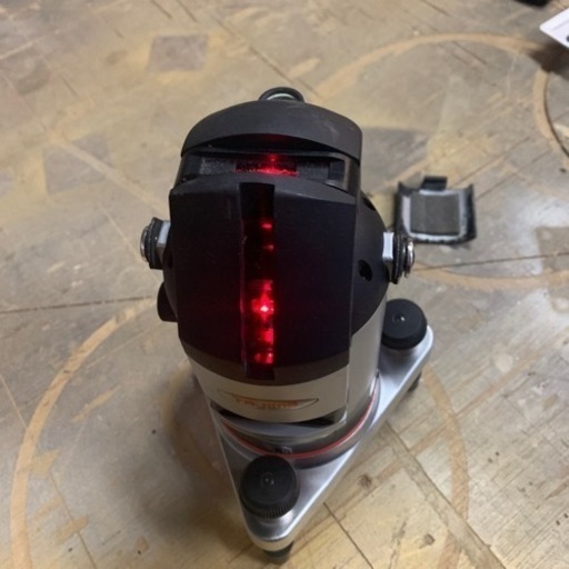 タジマ　レーザー墨出し器❗️