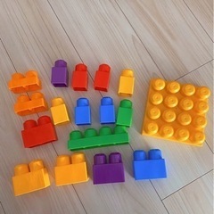 【美品】フィッシャープライス 1才からのメガブロック ゴーゴー！ジャンボトーマス 20ピースの画像