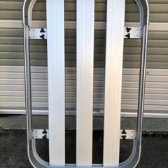 THULE スーリー　ルーフキャリアの画像