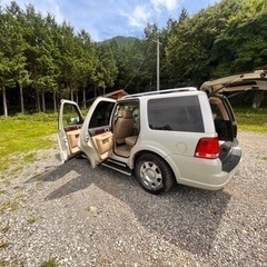 車検たっぷり 左外車 ハンドル 4WD リンカーン ナビゲーター スタッドレスタイヤの画像