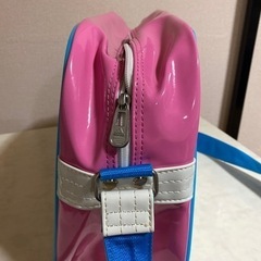 アディダス　ショルダーバックの画像