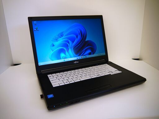 【お渡し済み】富士通 windows11 15.6型ノートPC SSD 2019年製【メンテナンス済み】（9902568）