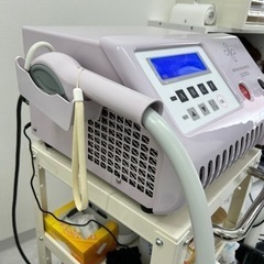 脱毛複合機 110万円 他のアプリでも出品中の画像