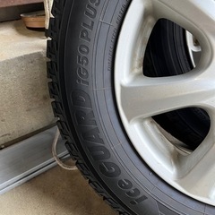 【受け渡し様決定しました】日産セレナ スタッドレスタイヤアルミセット