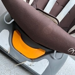 チャイルドシート　エールべべクルットプレミアム　2台ありの画像