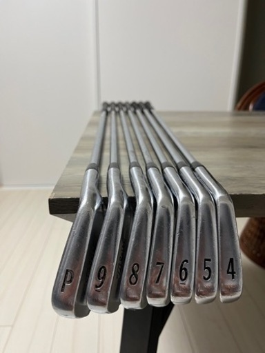 【値下げ】タイトリストアイアン　714MB 4-P DGX100