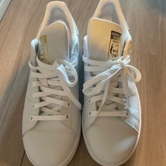 運動靴　新品