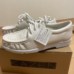 KAZEN ナースシューズ　モカシンタイプ　白の画像