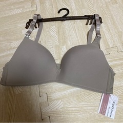 【新品・未使用】ナノストレス ストラップオープンシームレスブラ　