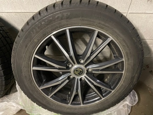 値下げ！【スタッドレスタイヤ】215 55 R17 クラウン、エスティマ、ジューク【ホイール】