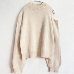 決定済み　アベイル　クルーネック　ニット　プルオーバー